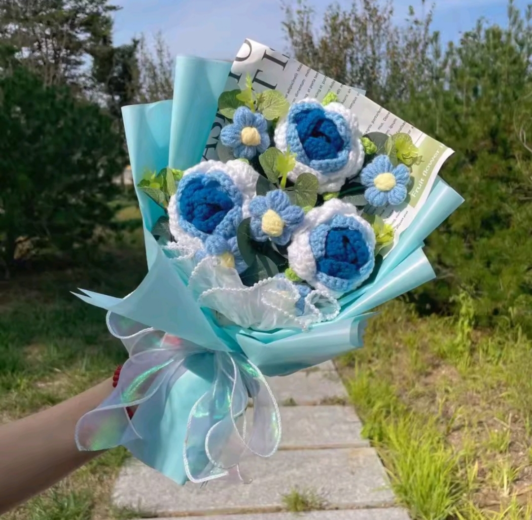 Artificial crochet Bouquet image 2